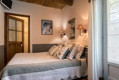 Image de Chambre d'hotes climatisée Provence Calme Campagne Piscine Spa privatif