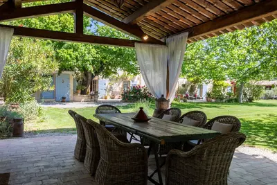 Image de Splendide Mas PROVENÇAL 10 pers campagne jardin privé piscine aire de jeu