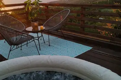 Image de L'Ecrin Dubuisson Villa spacieuse dans un jardin luxuriant avec bain à remous