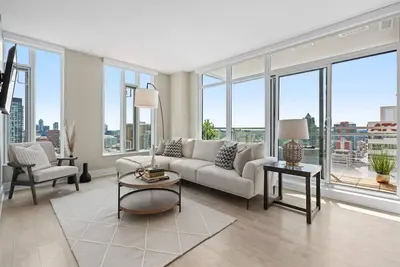Image de Stylish Corner Unit. Views & Comfort. Feel at Home