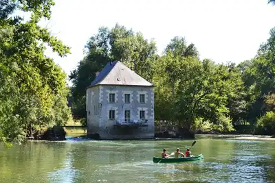 Image de Moulin avec terrasse sur l'eau- dépaysement, charme & espace.