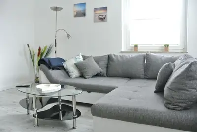Bright terrace apartment with plenty of space