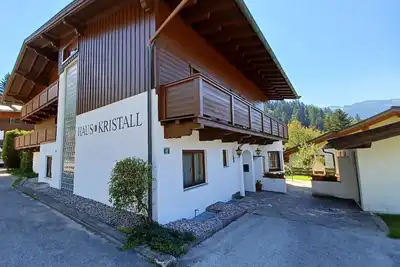 Image de Spacious vacation apartment with fireplace + children's play corner, 10 + 2 persons