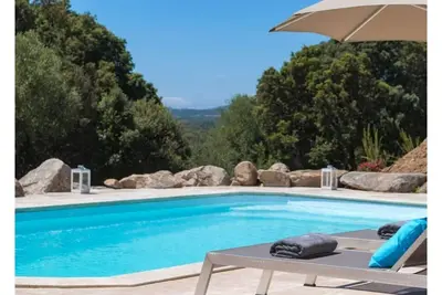 Image de Villa A Liccia au coeur du maquis avec piscine privée, au milieu de la nature