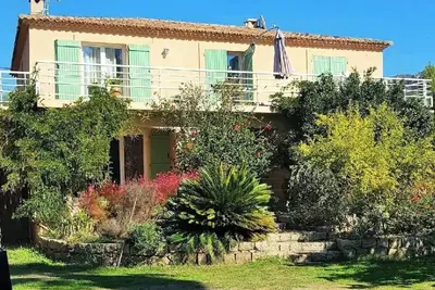 Plage Tenutella à 50m4 ou 6 pers  2 chambres Clim/terrasse/WiFi/jardin