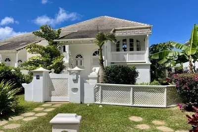 Image de 34 Forest Hills. A Stunning 4 Bedroom Villa with Fabulous Views