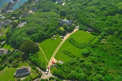 Image de Idyllic location 2 acres by Sw coast path! Short walk to beach, pub & cafe 😎