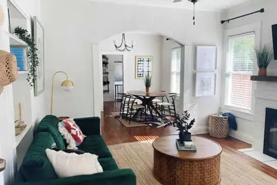 Image de Entire Home: Charming Seminole Heights Bungalow