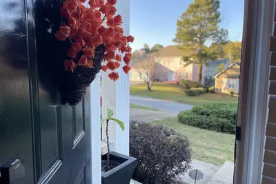 Image de 4 Bed 2. 5 Bath Very Cozy Home with Outdoor Deck