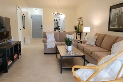 Image de Special Pricing For End Of Year Availability & heated Pool, min. stay needed.