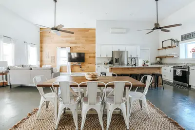 Image de Afton Clubhouse-Maison-Salle de bain privée