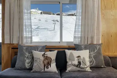 HelloChalet - The View ski-in/ski-out Matterhorn view with garage
