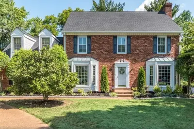 Image de Enchanting Franklin Family Home