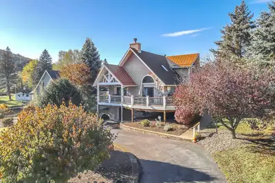 Image de Walk to Slopes at Wisp, Lake Access + Dock + Hot Tub!