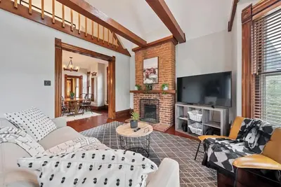 Image de Unwind and relax in this idyllic Short North hangout.