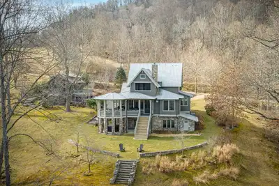 Image de Whisper Mountain Lodge | Luxurious Home with Long-range Mountain Views