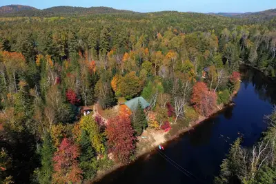 Image de Bord de l'eau - Privé - Poêle à bois - Bbq -Bien équipé