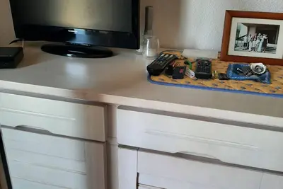 Image de Petite maisonconfortable dans résidence privée.