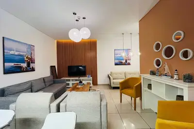 Image de Top Floor with city skyline view 3 bedroom + hall unit dubai marina