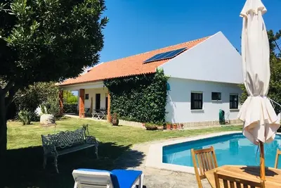 Image de Your charming House in Sintra, with Private Pool