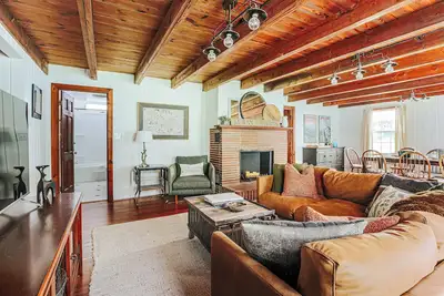 Image de Family Friendly Farmhouse on Fenced 16 Acres with Trails