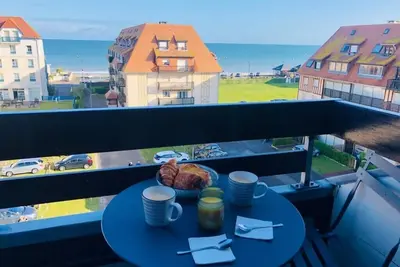 Image de Appartement charmant avec vue sur la mer