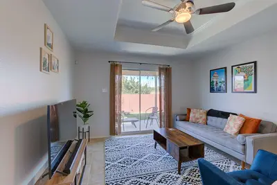 Image de South Austin Home with a View | Great Location