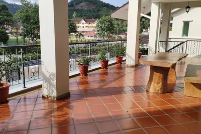 Image de Retreat @Balik Pulau with private swimming pool and basketball court, up to 12pax