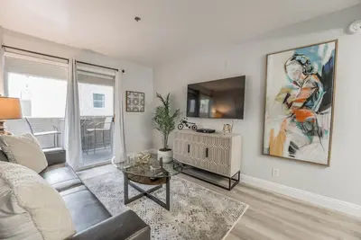 Image de Just Remodeled and perfect location! ! 1 Bedroom 1 Bath condo