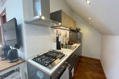 Image de Modern Quiet Attic with huge Terrace near center