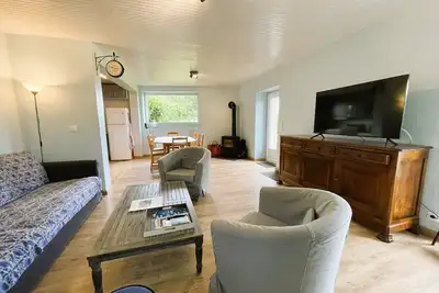 Image de Gîte classé Meublés 3* jardin - calme - Plage à pieds 400 mètres – Piscine