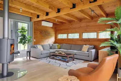 Image de Epic architectural masterpiece  views & hot tub