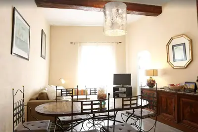 Image de Appartement lumineux et tout confort dans maison ancienne