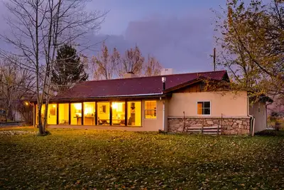 Image de Cowboy Cottages - Cottage B