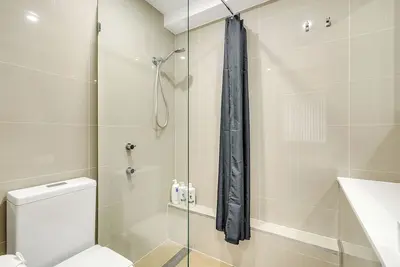 1br unit in the heart of Manly