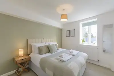 Image de Supérieure-Appartement-Sdb privée avec douche-Vue sur Rue-Atcham-TwoBedroom