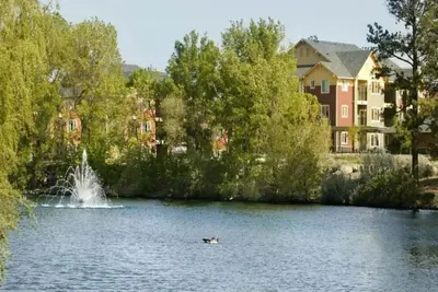 Image de Idlewild Park condo by downtown + Pool & Parking