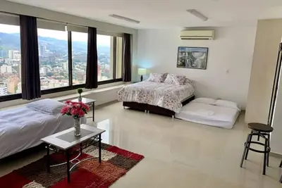 Image de Beautiful studio apartment in the Torre de Cali on the 28th floor