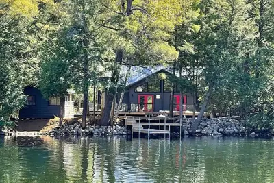 Image de Year Round  Brand New Cottage in Kawartha Lakes