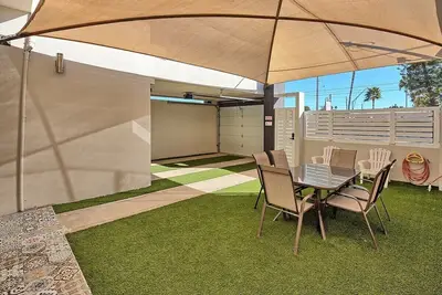 Image de Modern Lux Town Home, 5 Min from Public Beach & Walmart