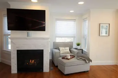 Image de 3 Bed Moreland St · Stunning 3+Bd Under 10 mins to Bos w/parking & W/D