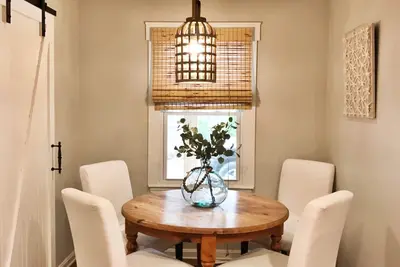 Image de Charming House walking distance to Historic Downtown Roswell