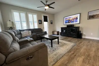 Image de Coastal Vibes • Cal King Bed • Trails