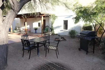 Image de Spacious 2bd\/2ba Adobe in beautiful backyard