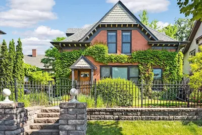 Image de Charming House 5 Blocks From Us Bank Stadium