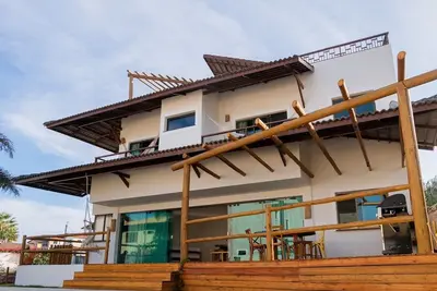 Image de Complete house in gated community with beach access