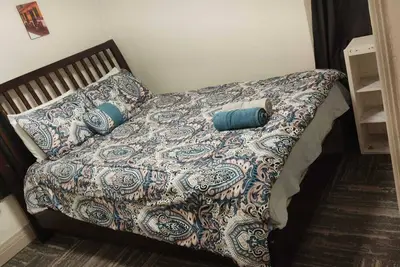 Image de Comfy & Relaxing House Close to Everything.
