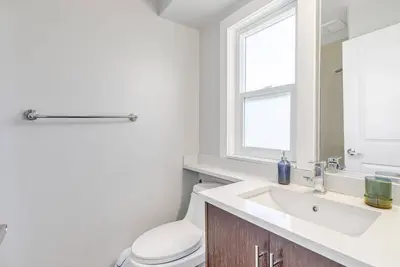 Image de Deluxe 3 Bed 2 Bath entire upper portion of the house