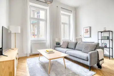 Image de Ideal Leopoldstadt 2br w/ Elevator, nr metro U1 & U4, by Blueground