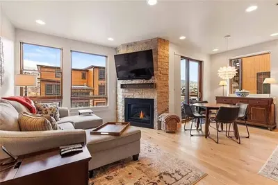 Image de Ski Retreat: Serene 2br Ski Condo Along the Blue River w/ Mountain views